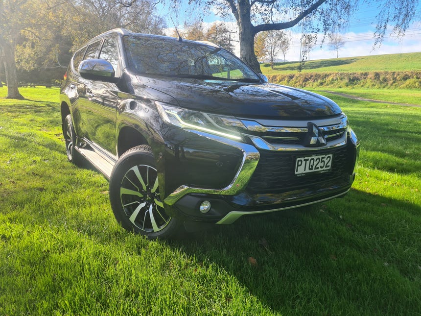 2017 Mitsubishi Pajero Sport | VRX 2.4D/4WD/8AT | 20551 | 1