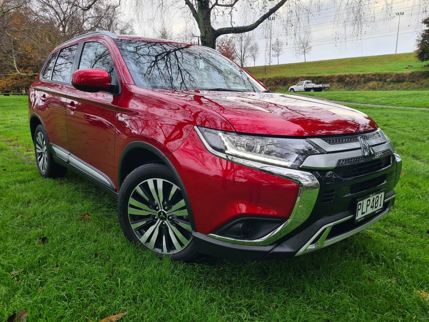 2022 Mitsubishi Outlander | LS 2.4P/CVT | 20800 | 1
