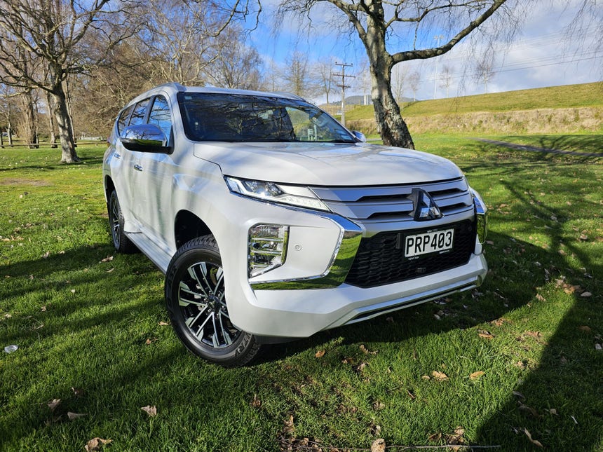 2023 Mitsubishi Pajero Sport | VRX 2.4D/4WD/8AT | 21387 | 1