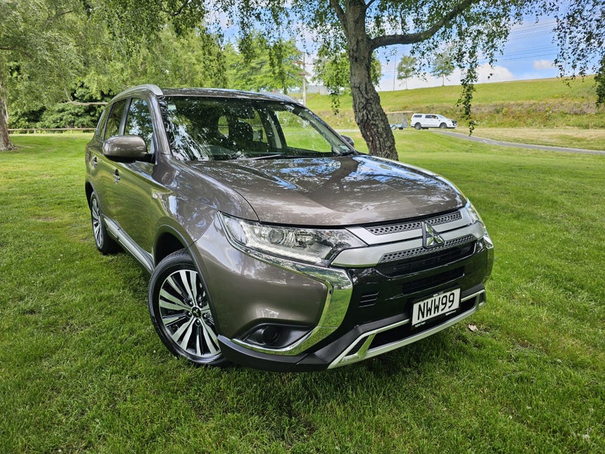 2021 Mitsubishi Outlander | LS 2.4P/CVT | 22262 | 1