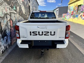 2024 Isuzu D-MAX | LS-M DOUBLE CAB 4WD | 22752 | 5