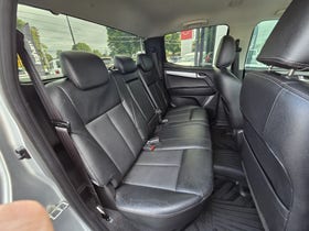 2018 Isuzu D-MAX | LS-T DC 3.0D/6AT | 30120 | 7