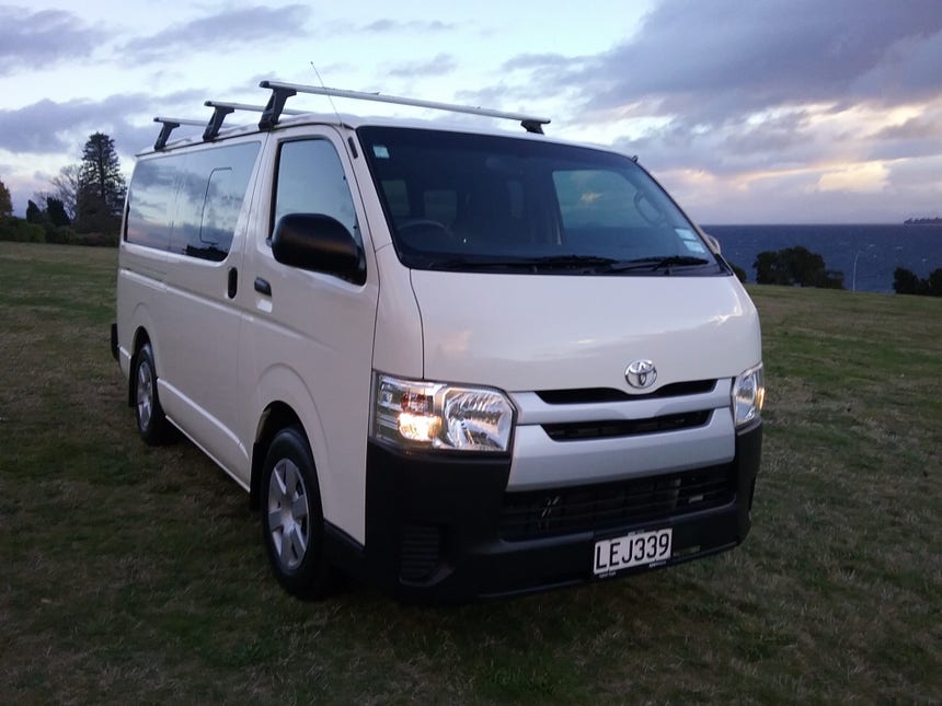2018 Toyota Hiace | ZL TD 3.0DT/4AT | 14982 | 1