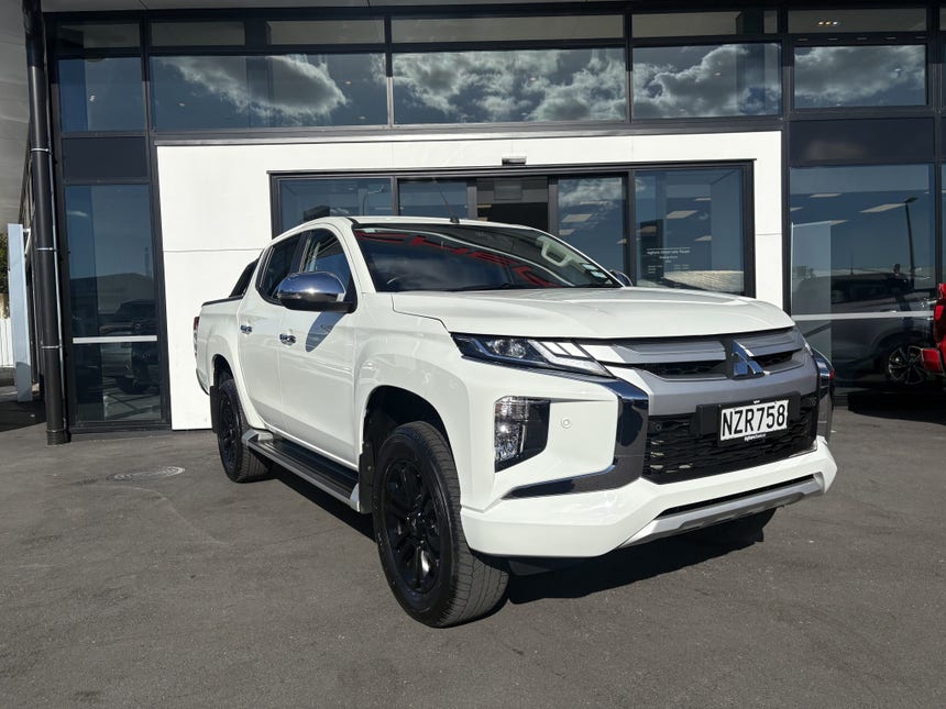 2022 Mitsubishi Triton | DC GLXR 6AT 2.4D/4WD | 30569 | 1