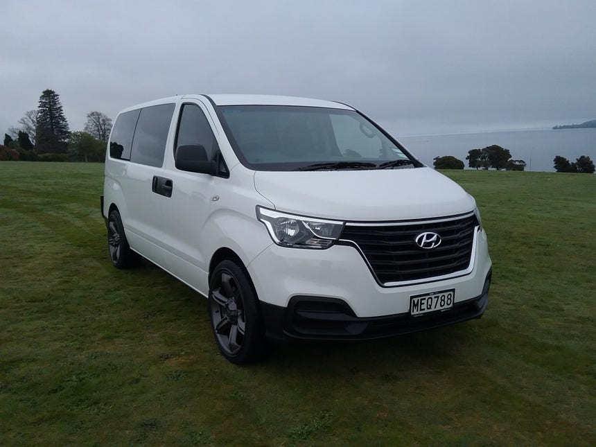 2019 Hyundai iLoad | 2.5 CRDI MANUAL | 16028 | 1