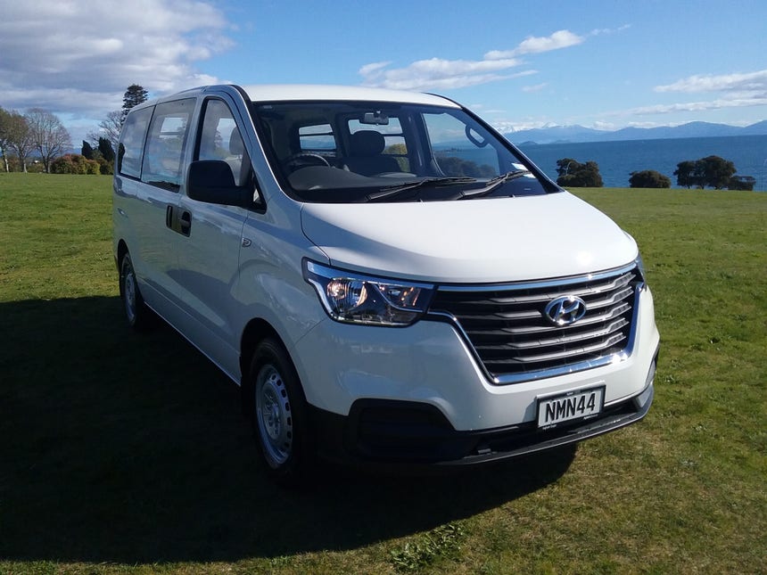 2021 Hyundai iLoad | 2.5 CRDI MANUAL | 16181 | 1