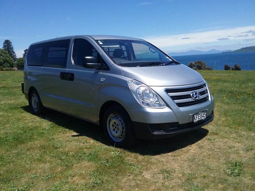 2016 Hyundai iLoad | 2.5 CRDI AUTO | 16653 | 1