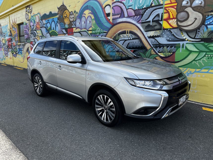 2021 Mitsubishi Outlander | LS 2.4P/CVT | 22405 | 1