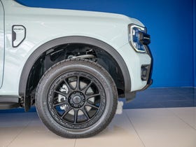 2025 Ford Ranger | STORMTRAK PHEV/4WD | 30572 | 6