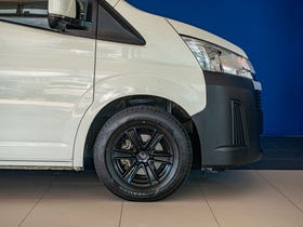 2019 Toyota Hiace | ZX GVN 2.8DT/6AT | 30911 | 6
