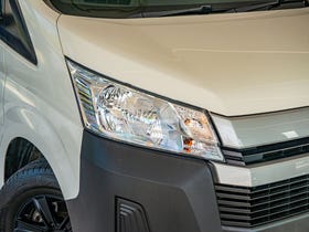 2019 Toyota Hiace | ZX GVN 2.8DT/6AT | 30911 | 7