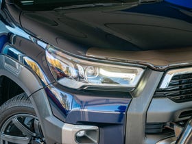 2022 Toyota Hilux | SR5 CRUISER TD DC 2. | 31972 | 7