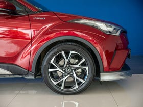 2017 Toyota C-HR | | 32070 | 6