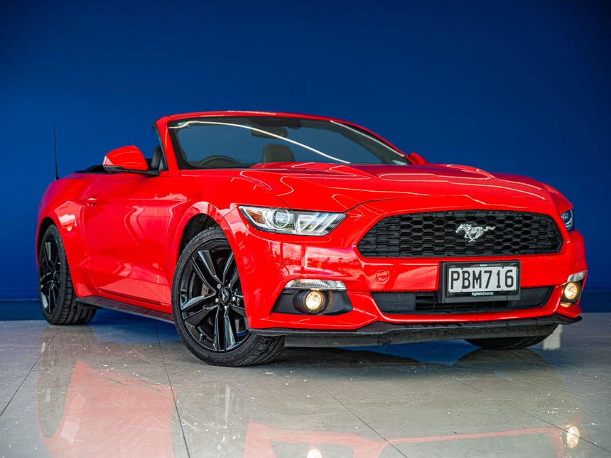 2016 Ford Mustang | 2.3L CONVERTIBLE AT | 32535 | 1