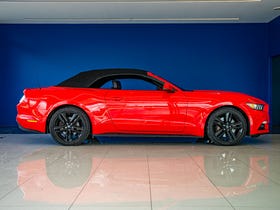 2016 Ford Mustang | 2.3L CONVERTIBLE AT | 32535 | 3