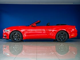 2016 Ford Mustang | 2.3L CONVERTIBLE AT | 32535 | 5