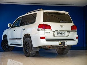 2012 Lexus LX570 | 4WD 5.7P SUV 8 SEATER | 33151 | 4