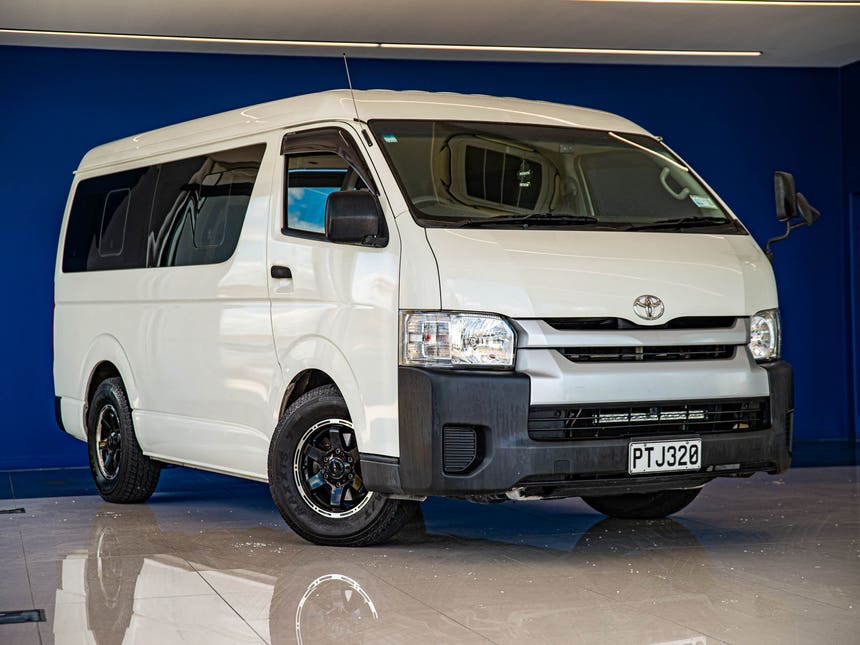 2023 Toyota Hiace | Minibus | 33384 | 1