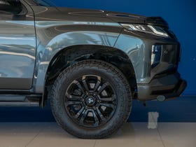 2021 Mitsubishi Triton | DC GLSB 4WD 6AT 2.4D | 33489 | 6