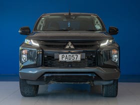 2022 Mitsubishi Triton | DC GLSB 4WD 6AT 2.4D | 33490 | 3