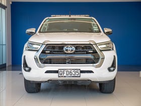 2023 Toyota Hilux | SR5 TD DC 2.8DT | 31977 | 3