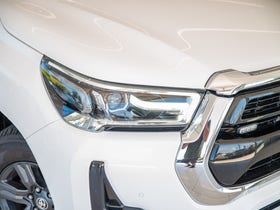 2023 Toyota Hilux | SR5 TD DC 2.8DT | 31977 | 7