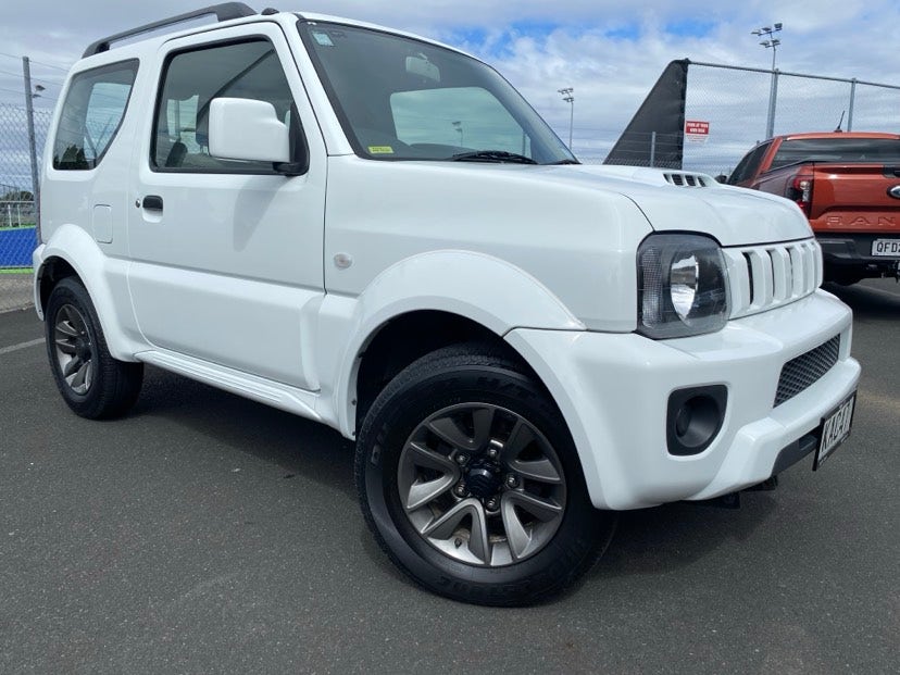 2016 Suzuki Jimny | SIERRA 1.3P/4WD/5MT | 23018 | 1