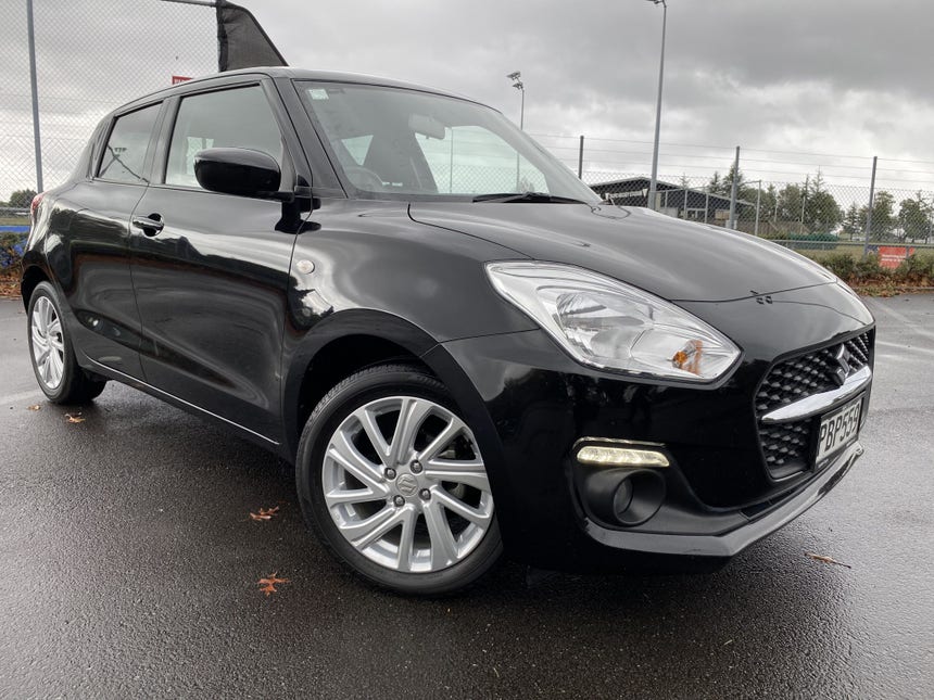 2022 Suzuki Swift | GL 1.2P/5MT | 23266 | 1