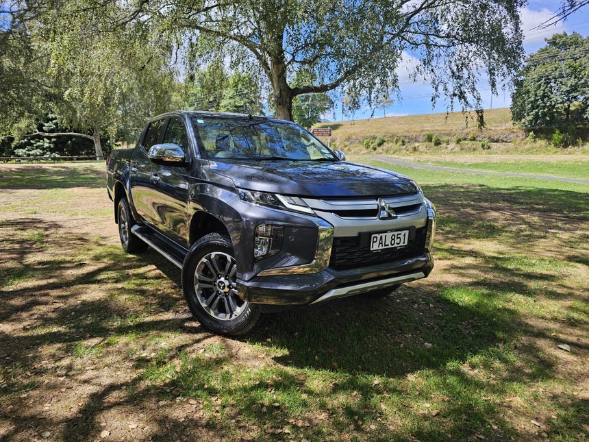 2022 Mitsubishi Triton | DC GLXR 6AT 2.4D/4WD | 25958 | 1