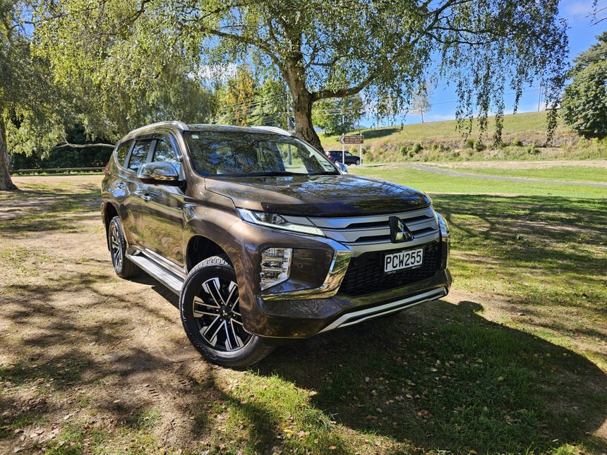 2022 Mitsubishi Pajero Sport | VRX 2.4D/4WD/8AT | 26399 | 1