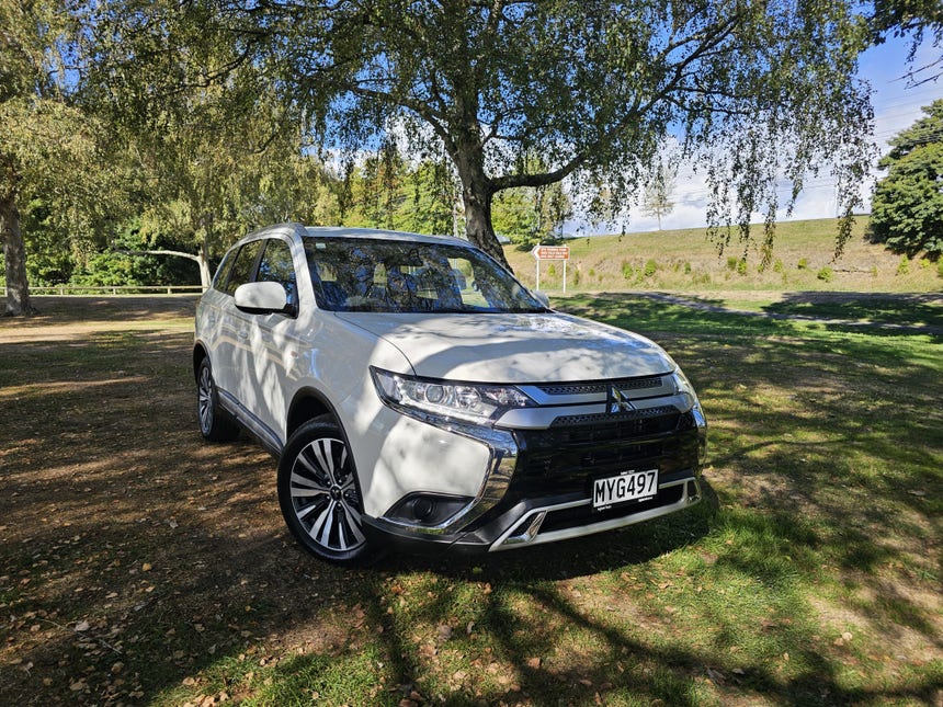 2020 Mitsubishi Outlander | LS 2.4P/CVT | 26467 | 1