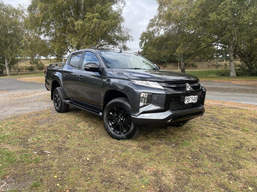 2022 Mitsubishi Triton | DC GLSB 4WD 6AT 2.4D | 26617 | 1