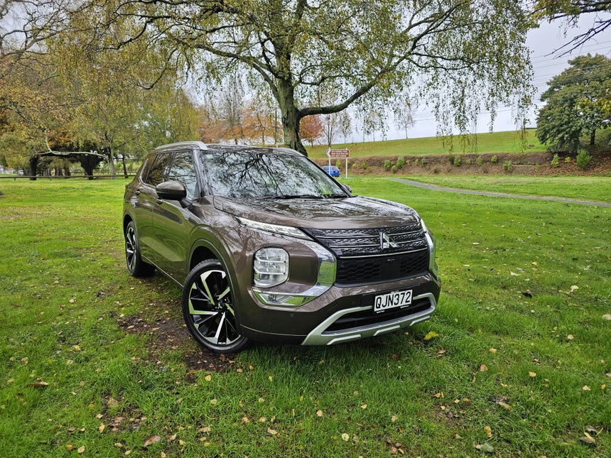 2024 Mitsubishi Outlander | VRX 2.5P/CVT | 26916 | 1