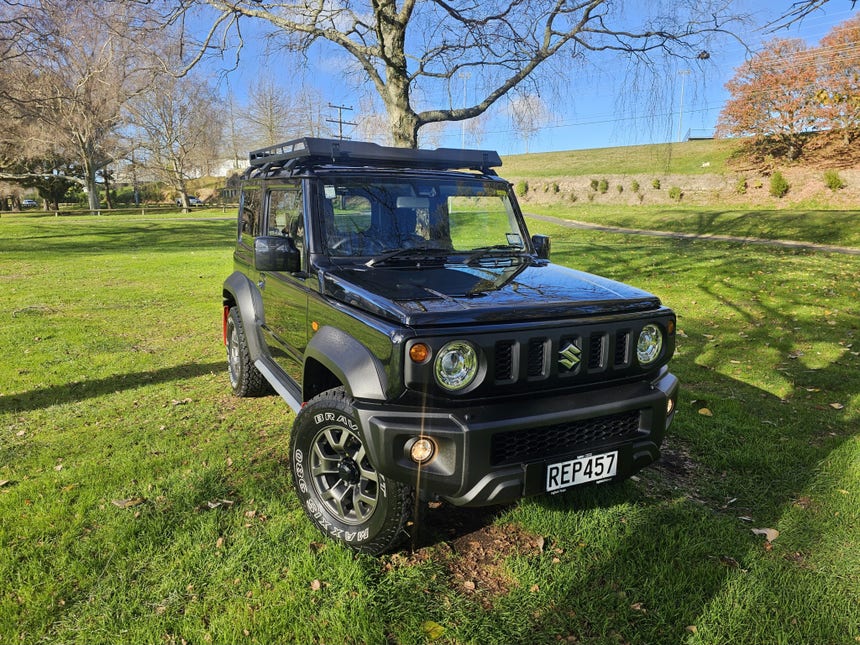 2022 Suzuki Jimny | SIERRA 1.5P/4WD/5MT | 27405 | 1