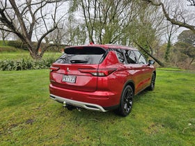 2022 Mitsubishi Outlander | XLS 2.5P/CVT | 28531 | 3