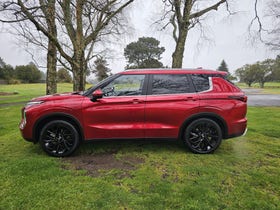 2022 Mitsubishi Outlander | XLS 2.5P/CVT | 28531 | 7