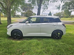 2025 Suzuki Swift | GLZC 1.2PMH/CVT | 29047 | 7