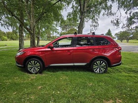 2020 Mitsubishi Outlander | XLS 2.4P/4WD/CVT | 29339 | 7