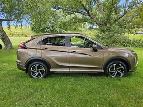 2022 Mitsubishi Eclipse Cross | VRX PHEV/4WD/AT | 29365 | 2