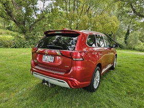 2019 Mitsubishi Outlander | VRX PHEV/4WD/AT | 29434 | 3