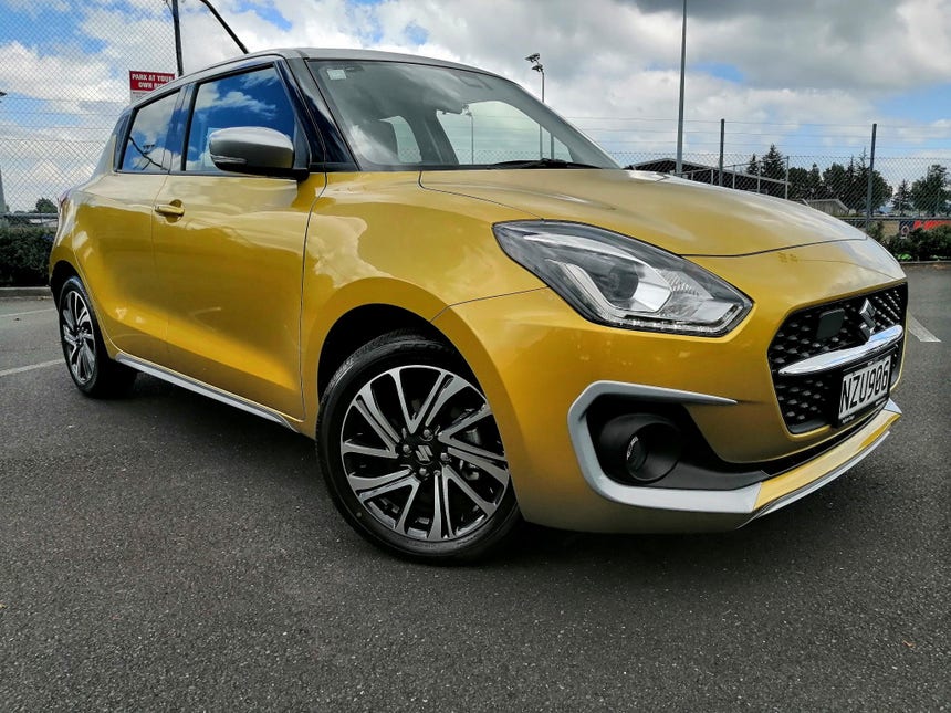 2022 Suzuki Swift | RS 1.0PT/6AT | 17262 | 1