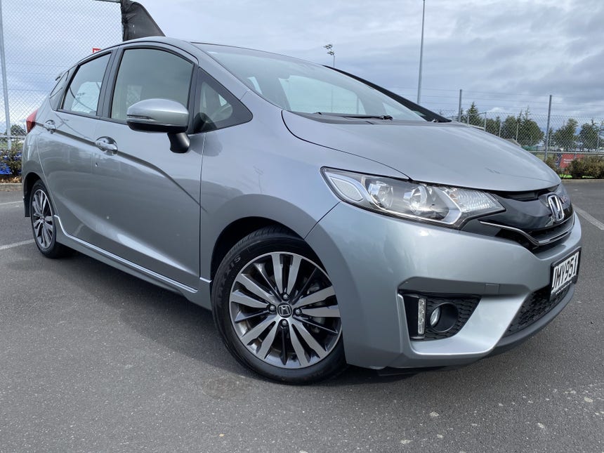 2016 Honda Jazz | RS 1.5P/CVT/HA/5DR/5 | 21268 | 1