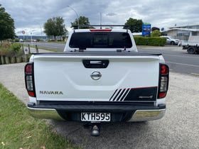 2017 Nissan Navara | ST 2.3D/7AM/UT/4DR/5 | 29385 | 5