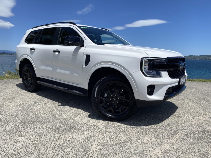 2025 Ford Everest | SPORT 2.0D/4WD/10AT | 29496 | 1