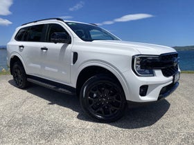 2025 Ford Everest | SPORT 2.0D/4WD/10AT | 29496 | 7