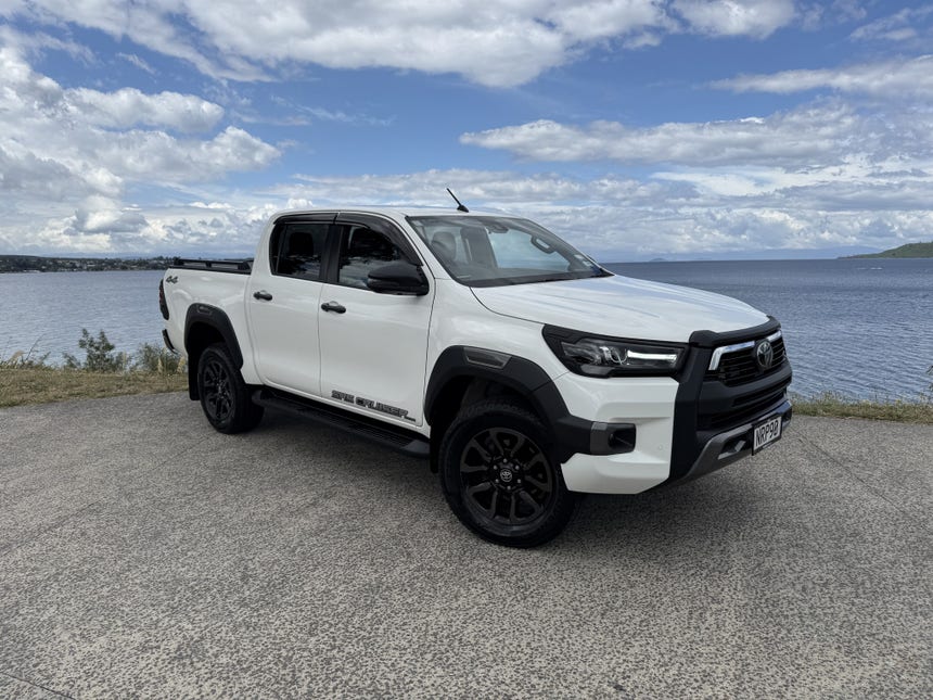 2021 Toyota Hilux | SR5 CRUISER DC 2.8DT 4WD | 29824 | 1