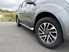 2016 Nissan Navara | ST-X 2.3D/7AM/UT/4DR | 30101 | 3