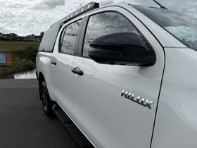 2025 Toyota Hilux | SR5 TD DC 2.8DMHT | 30354 | 5