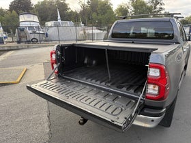 2021 Toyota Hilux | SR5 TD DC 2.8DT/4WD | 30611 | 7