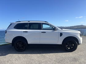 2025 Ford Everest | SPORT 2.0D/4WD/10AT | 32392 | 2
